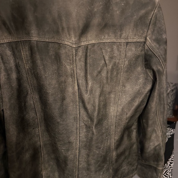 Leather jacket - Picture 4 of 12